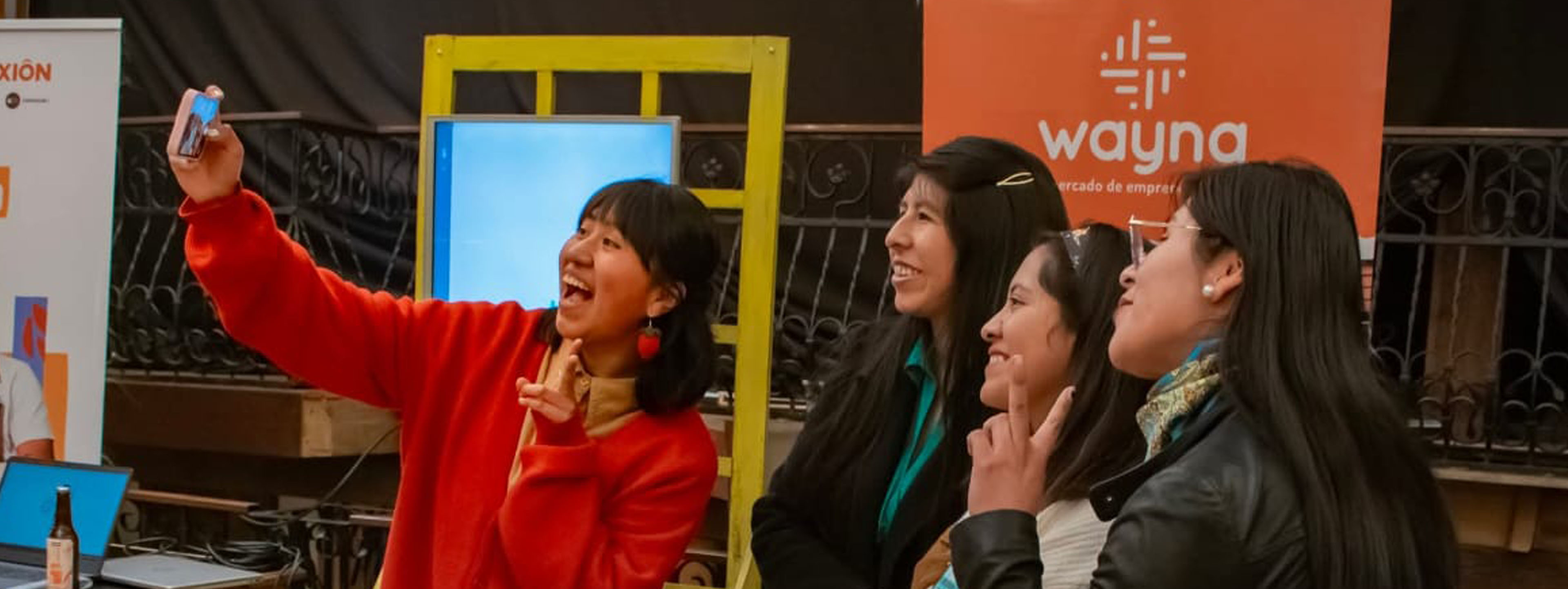 +150 jóvenes fortalecen sus emprendimientos